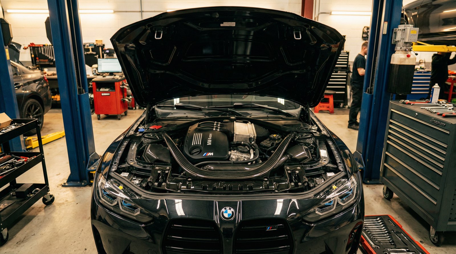 黄色仓库发动机改装视频